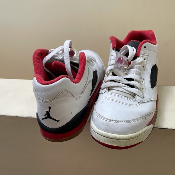 Air Jordan - Picture 2 of 4